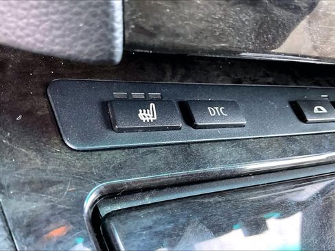 Used 2007 BMW 650i Convertible image 33