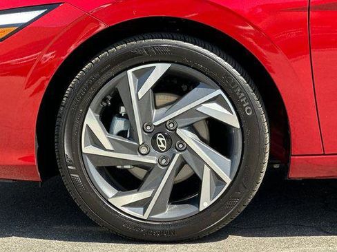 Certified 2025 Hyundai Elantra Sport image 26