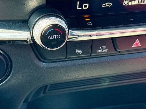 Used 2023 MAZDA CX-30 AWD 2.5 S w/ Preferred Package image 22