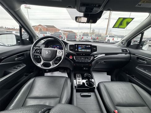 Used 2021 Honda Pilot Touring image 10