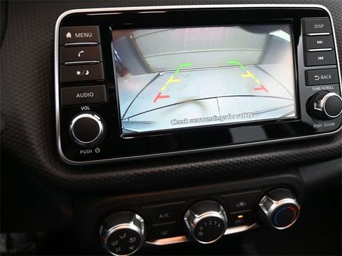 Used 2024 Nissan Kicks S image 14