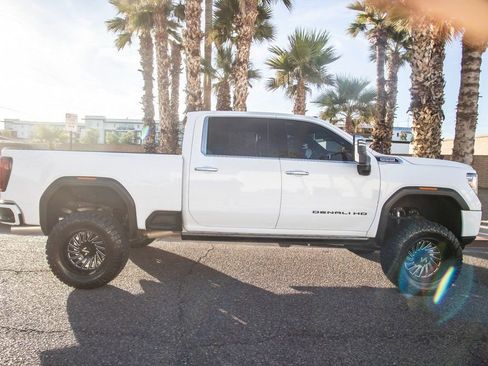 Used 2021 GMC Sierra 3500 Denali w/ Denali Ultimate Package image 4
