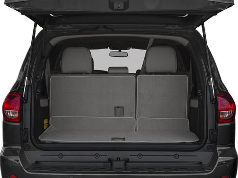 Used 2017 Toyota Sequoia Platinum AWD/4WD image 6