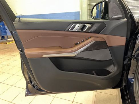 Used 2022 BMW X5 xDrive45e w/ M Sport Package image 33