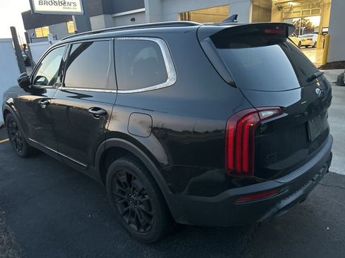 Used 2021 Kia Telluride EX w/ EX Premium Package image 3