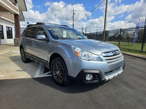 Used 2013 Subaru Outback 3.6R Limited image 8