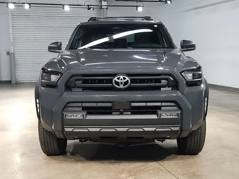 Used 2025 Toyota 4Runner SR5 AWD/4WD image 2