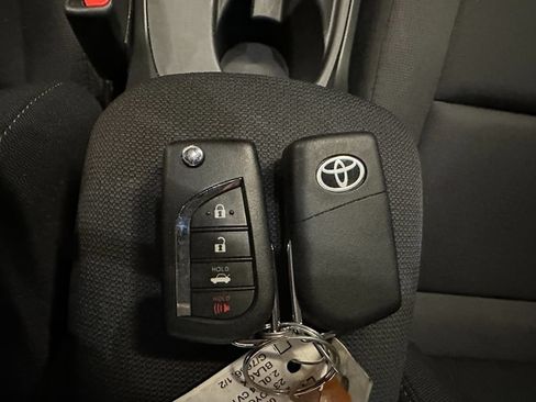 Used 2023 Toyota Corolla LE w/ Carpet Mat Package (TMS) FWD image 17