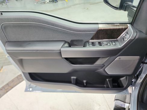 New 2026 Ford F250 Lariat w/ Chrome Package image 36