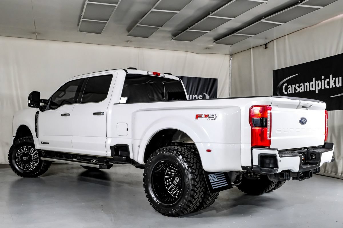Used 2025 Ford F350 Lariat w/ Chrome Package AWD/4WD image 9