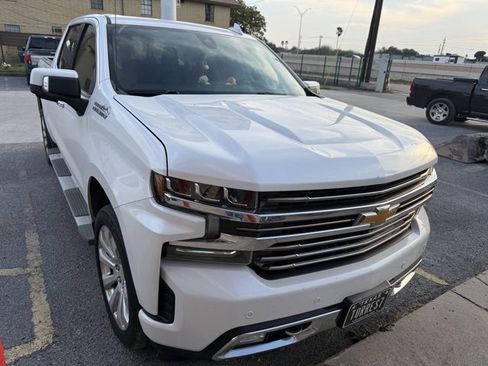 Used 2019 Chevrolet Silverado 1500 High Country w/ Technology Package image 11