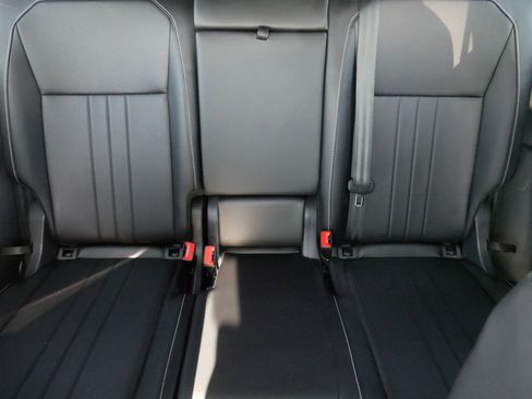 Certified 2023 Volkswagen Tiguan SE R-Line image 13