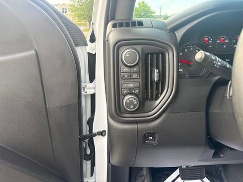 Used 2026 Chevrolet Silverado 1500 W/T w/ WT Value Package AWD/4WD image 16