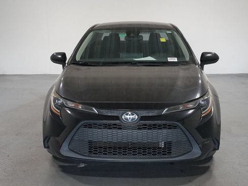 Used 2021 Toyota Corolla LE FWD image 2