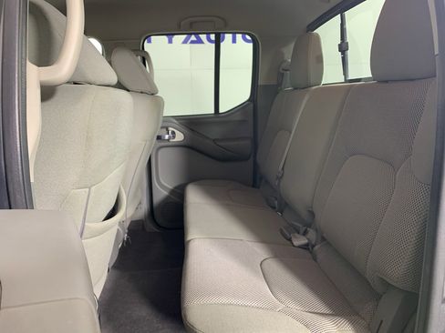 Used 2020 Nissan Frontier SV image 28