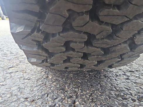 New 2025 Ford Bronco Badlands image 27