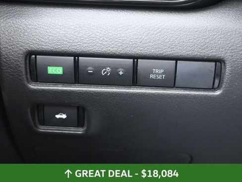 Used 2024 Nissan Sentra SV FWD image 20