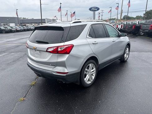 Used 2018 Chevrolet Equinox Premier w/ Infotainment II Package AWD/4WD image 5