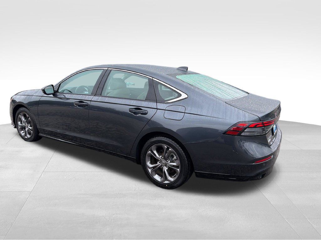 Used 2023 Honda Accord EX-L image 4