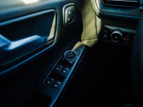 Used 2020 Ford Escape Titanium w/ Titanium Premium Package 2.0 image 13