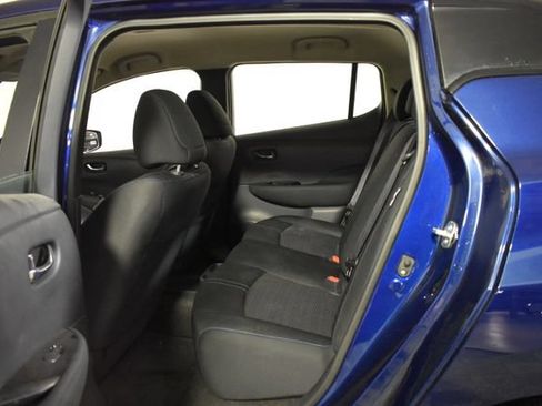 Certified 2025 Nissan Leaf SV Plus FWD image 30