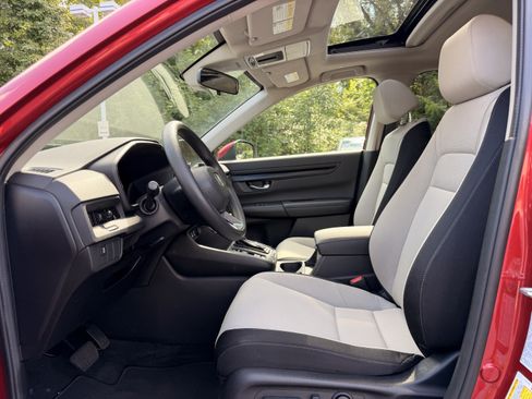 Certified 2024 Honda CR-V EX image 12