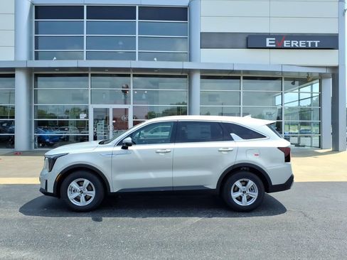 New 2026 Kia Sorento LX FWD image 4
