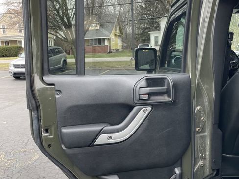 Used 2016 Jeep Wrangler Unlimited Sahara w/ Mopar Chrome Edition Group image 6