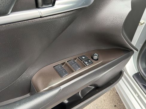 Used 2023 Toyota Camry SE image 20