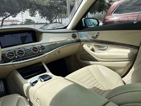 Used 2020 Mercedes-Benz S 560 Sedan image 26