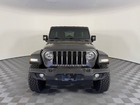 Used 2018 Jeep Wrangler Unlimited Sport S AWD/4WD image 2
