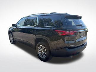 Used 2023 Chevrolet Traverse LT FWD video 3