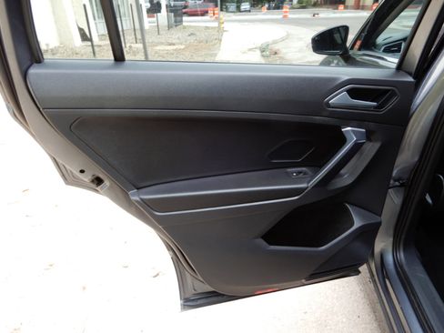 Used 2021 Volkswagen Tiguan SEL image 22