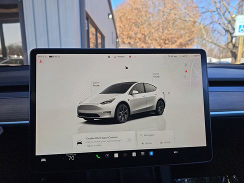 Used 2024 Tesla Model Y Long Range image 19