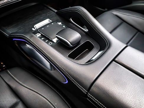 Certified 2025 Mercedes-Benz GLE 350 4MATIC image 7