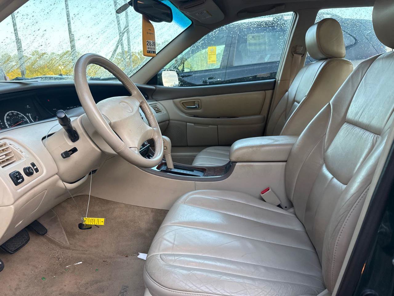 Used 2000 Toyota Avalon XL FWD image 12