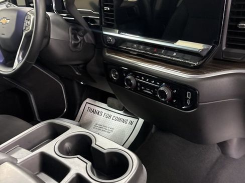 Used 2024 Chevrolet Silverado 1500 LT AWD/4WD image 25