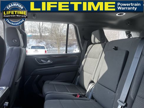 Used 2023 GMC Yukon SLE w/ Gmc Pro Safety Plus Package image 20