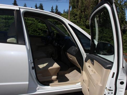 Used 2012 Suzuki SX4 LE FWD image 13