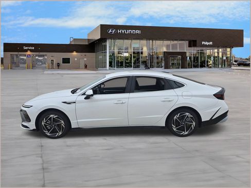 New 2026 Hyundai Sonata SEL image 2