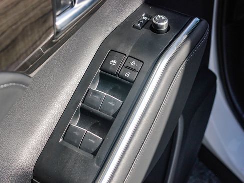 New 2026 Toyota Highlander Limited image 25