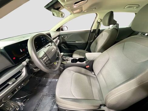 Certified 2025 Kia K4 LXS image 19