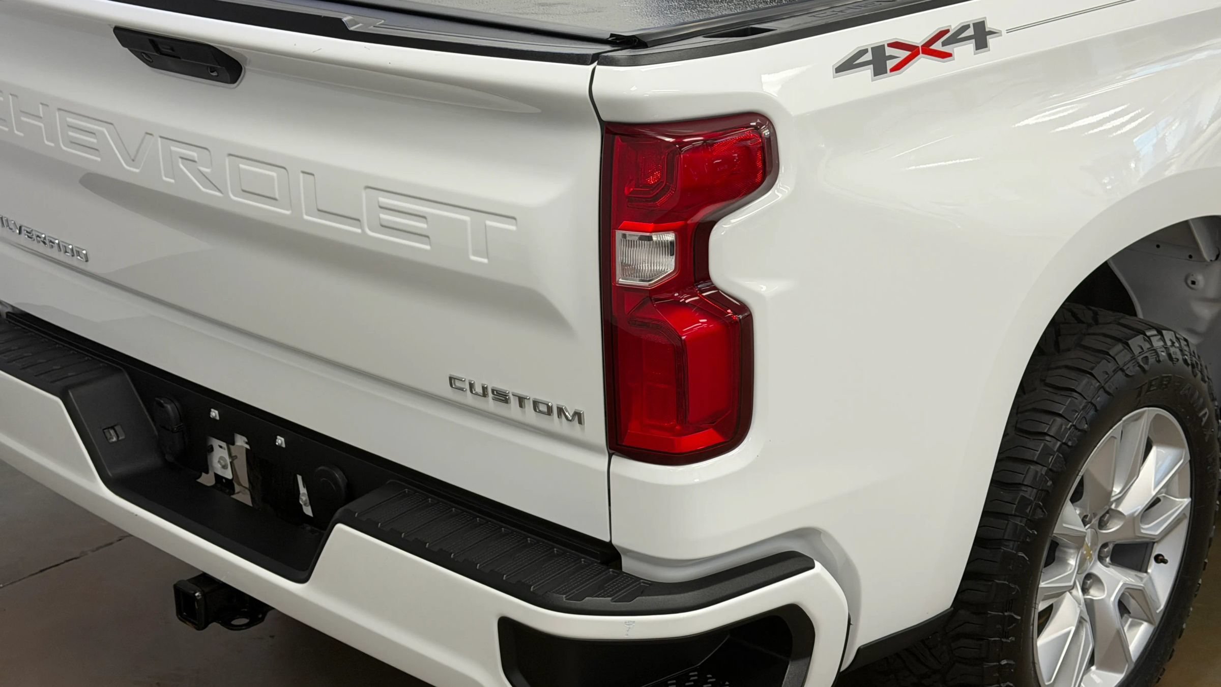 Used 2022 Chevrolet Silverado 1500 Custom AWD/4WD image 9