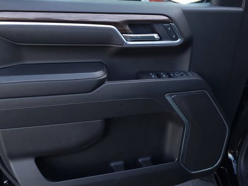 Used 2025 Chevrolet Silverado 1500 LT image 9