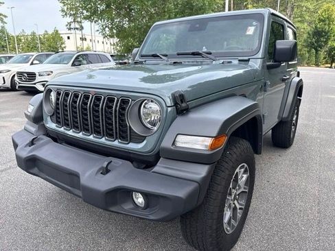 Used 2025 Jeep Wrangler Sport AWD/4WD image 1