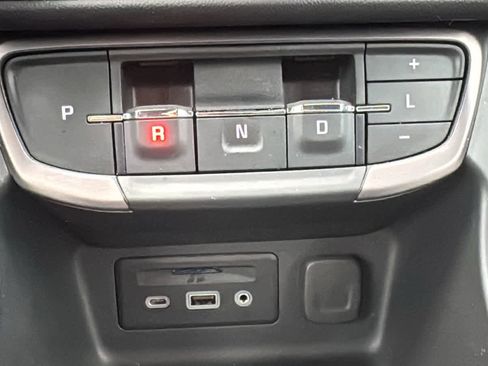 Used 2023 GMC Terrain AT4 AWD/4WD image 18