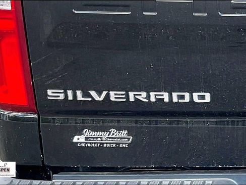 Used 2019 Chevrolet Silverado 1500 High Country image 8