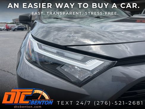Used 2024 Toyota RAV4 LE AWD/4WD image 28