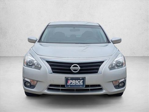 Used 2015 Nissan Altima 2.5 SV FWD image 2