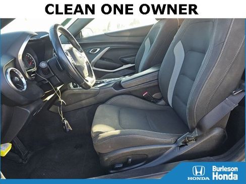 Used 2020 Chevrolet Camaro LT image 9